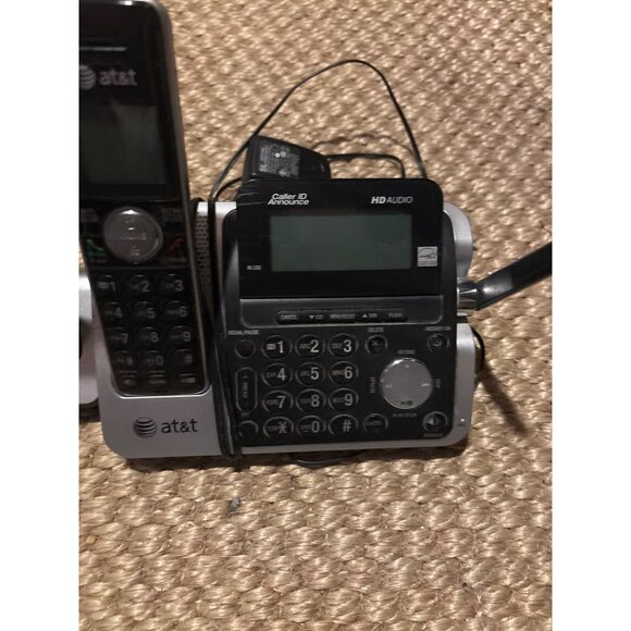 AT&T Cordless Phone System W/ Base & 2 Handsets CL83451 Digital DECT 6.0 Caller - Picture 2 of 4